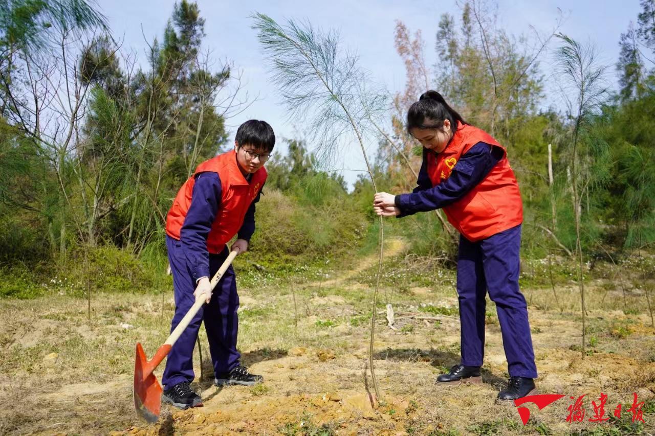國網(wǎng)平潭供電公司：植綠護(hù)綠愛綠 共建美好家園